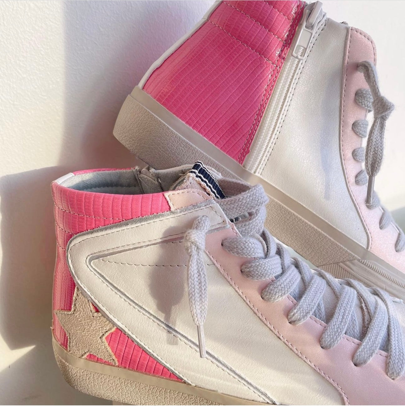 Roxanne Sneaker - Pink Lizard